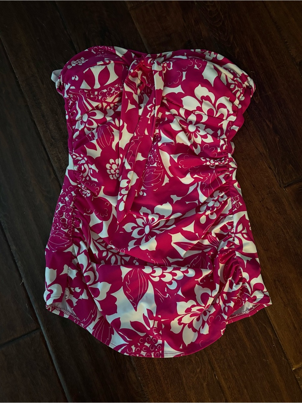 Paradise Bay Woman’s Pink Floral One-Piece Swimsuit NEW $30
